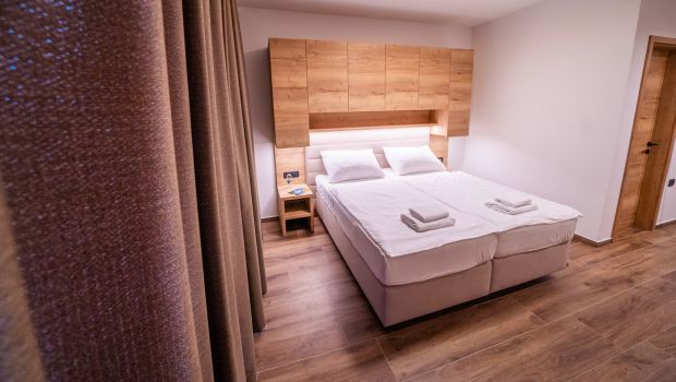 Full Week Package for 6 People