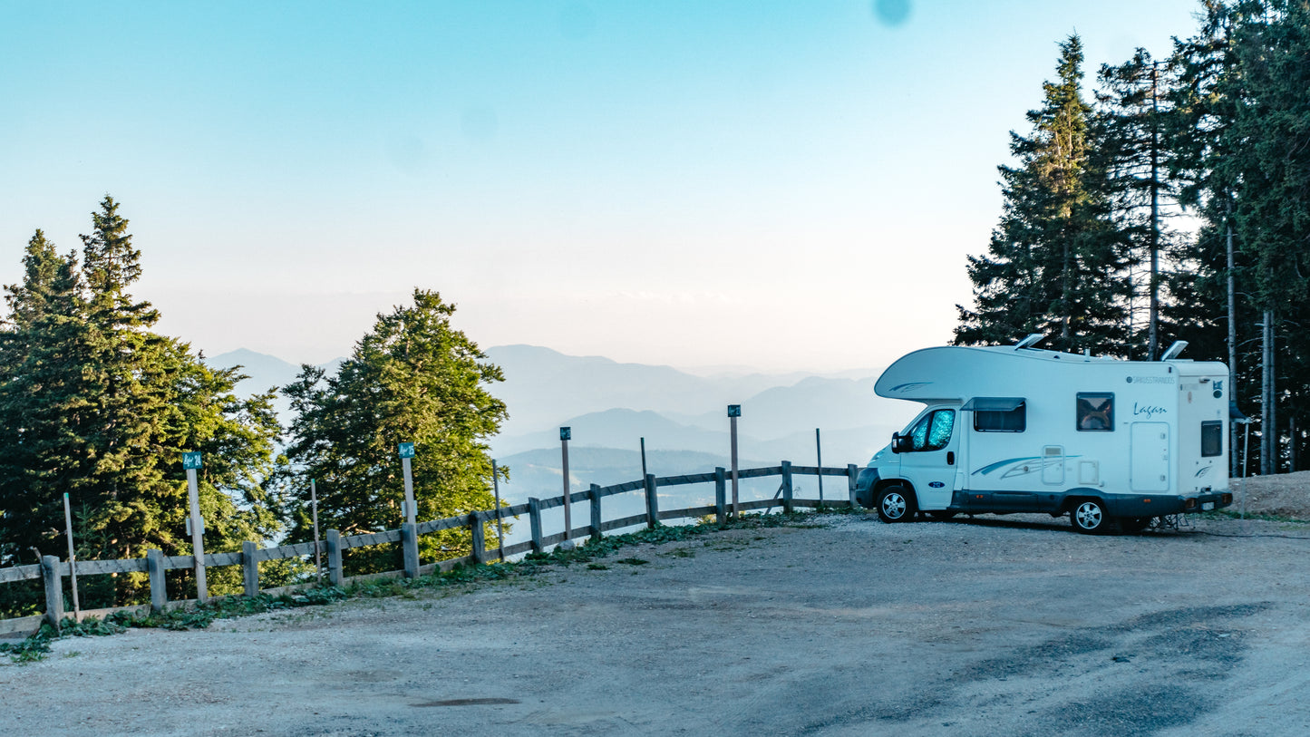 7 Days - 5 People Motorhome XL Camping Package