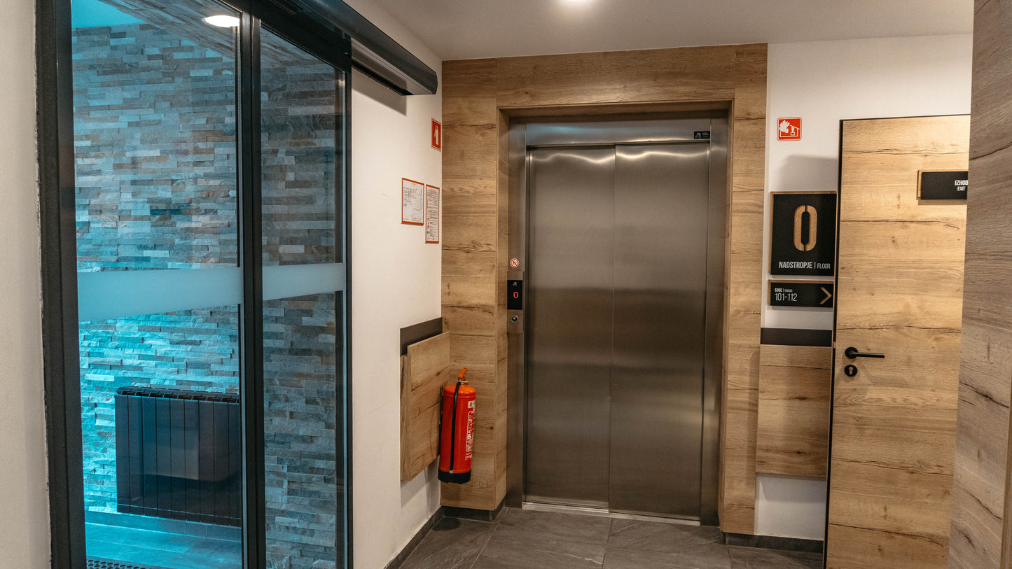 Extra nights for Full Week Deluxe Hotel Package