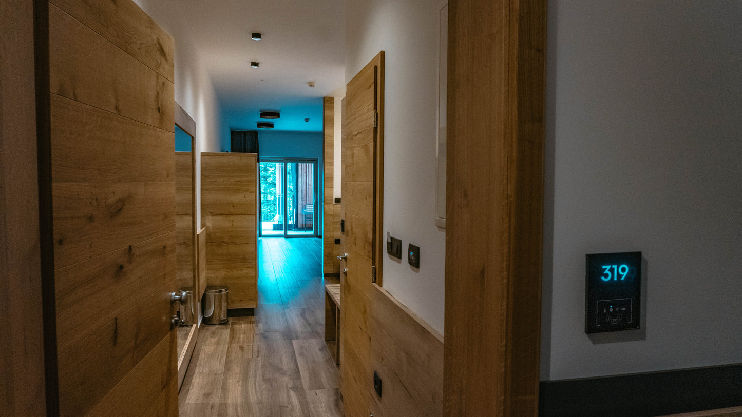 Extra nights for Full Week Deluxe Hotel Package