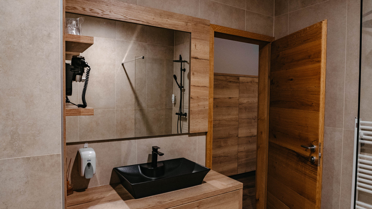 Extra nights for Full Week Deluxe Hotel Package