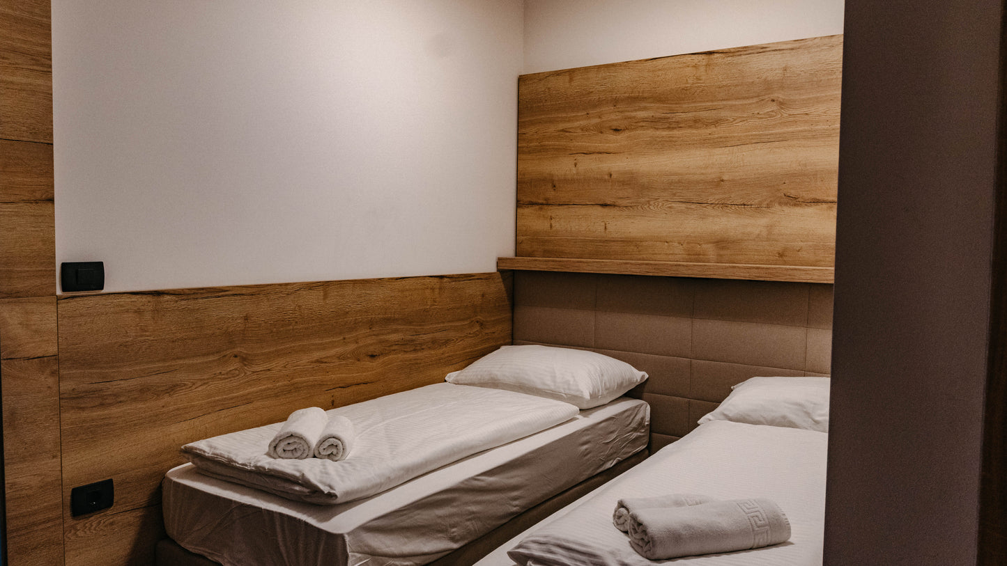 Extra nights for Full Week Deluxe Hotel Package